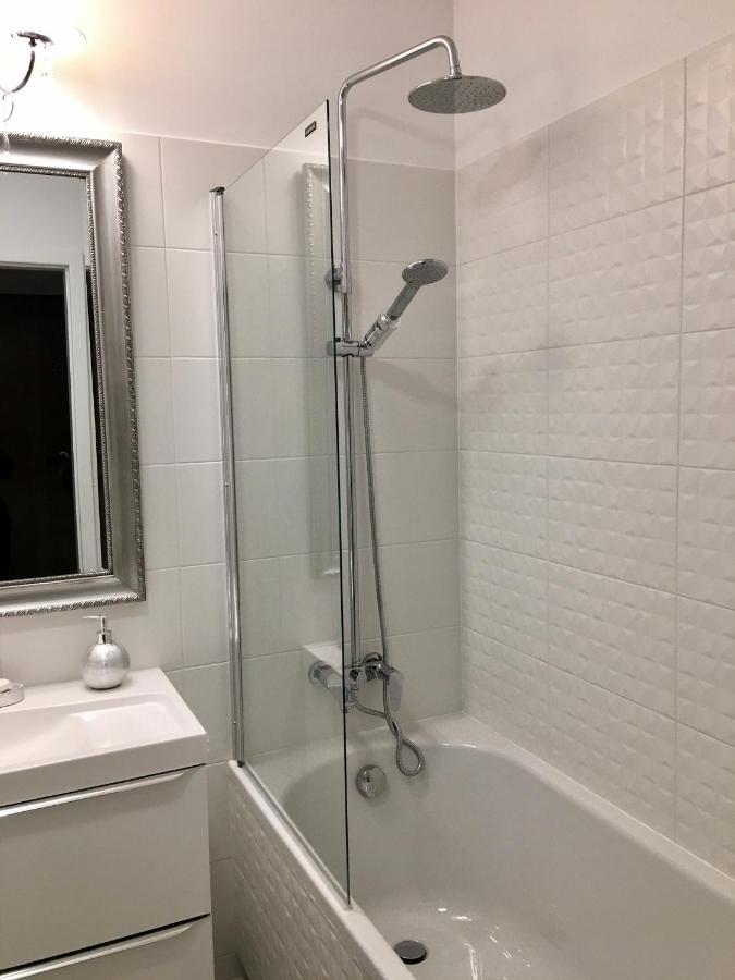 Apartament Flora Deluxe Naswietlanie Uv 比亚韦斯托克 外观 照片